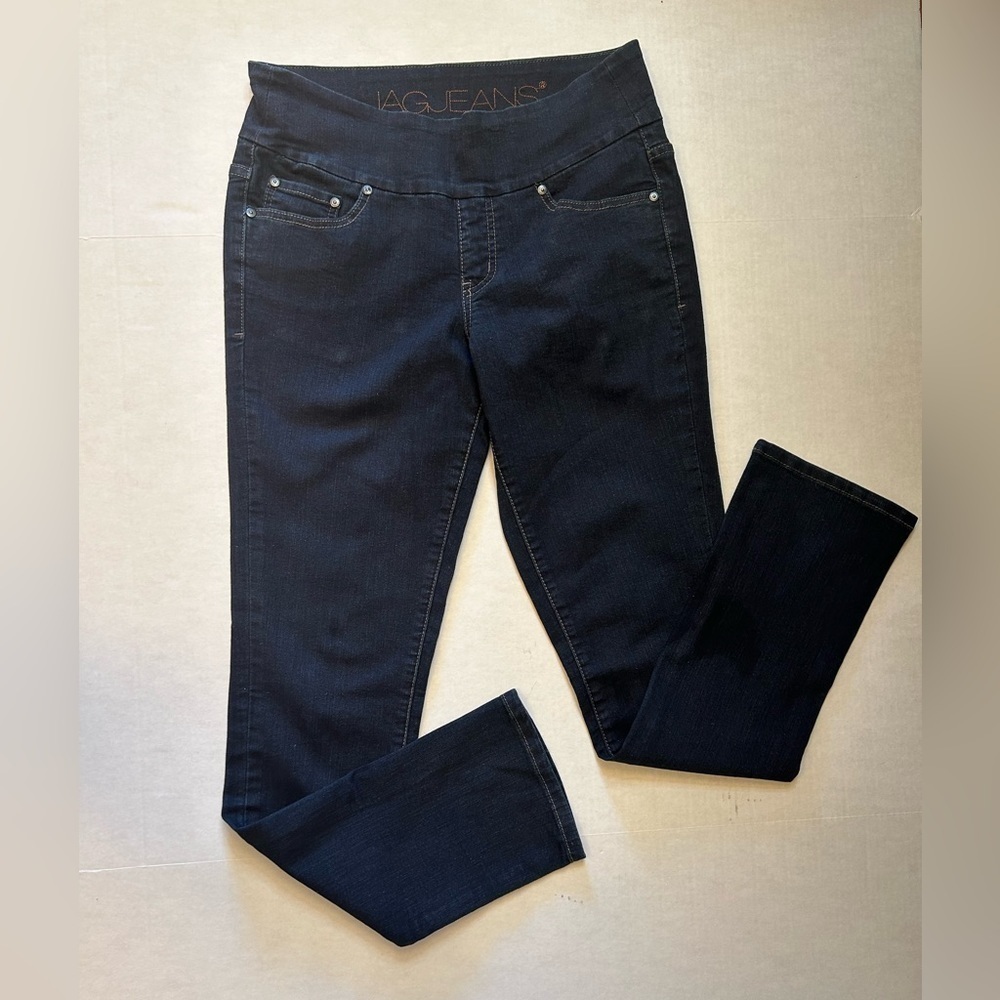 Jag Jeans dark wash slim leg‎ 5 pocket style & 3 inch waist band. Sz-6 O9